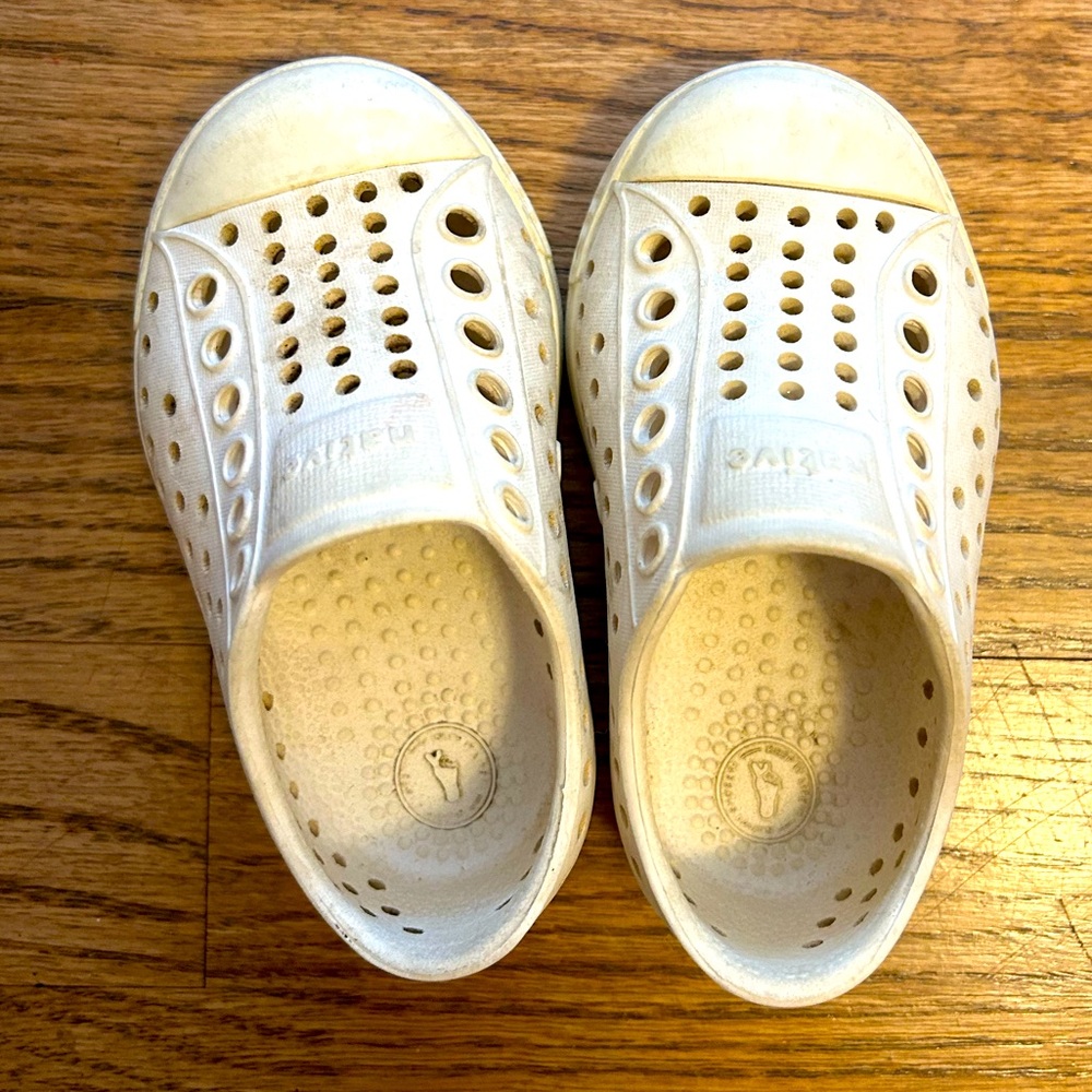 Native Jefferson shoes in 4c